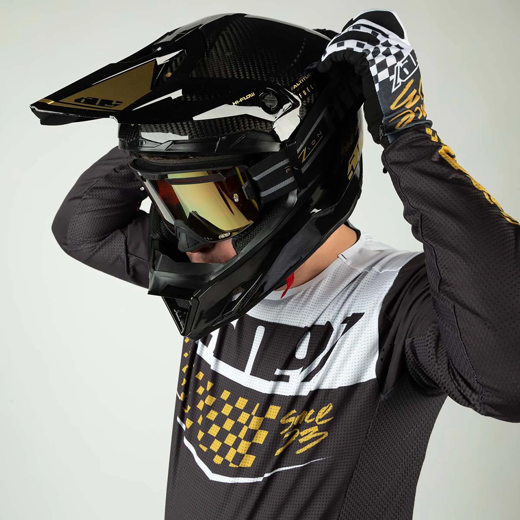 509  Altitude 2.0 Offroad Carbon Fiber Helmet Fidlock Speedsta Black Gold FMVSS 218